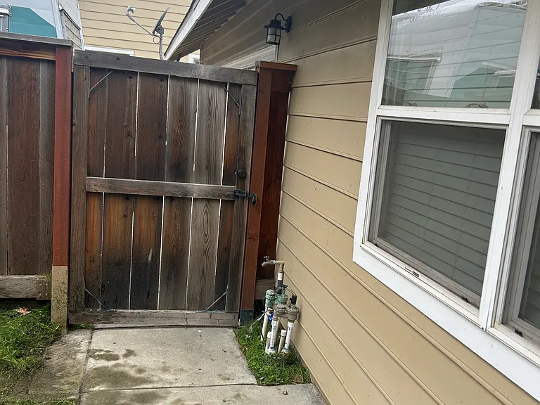 805 Princeton Ave — Photo 7