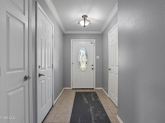 3rd image of 1302 Wisteria Ln