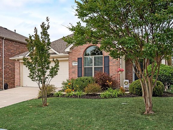 3rd image of 5208 Bear Valley Dr
