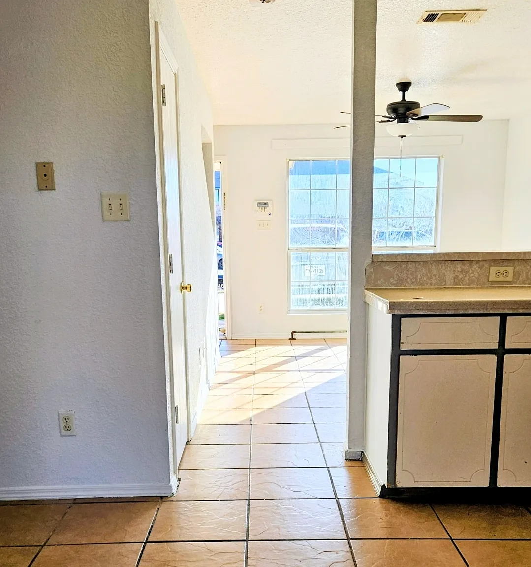 2 bed, 1.5 bath, 1050 sqft, $680 — Photo 4
