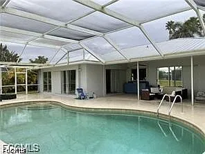 3 bed, 2.0 bath, 1597 sqft, $4,200 — Photo 2