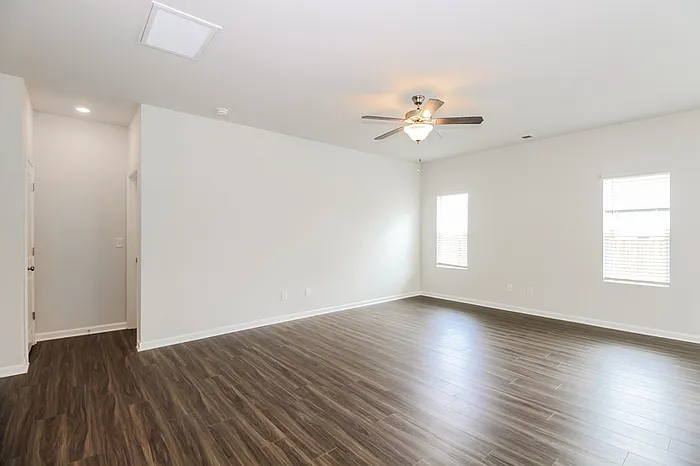 9113 Sunrise Creek Dr — Photo 5