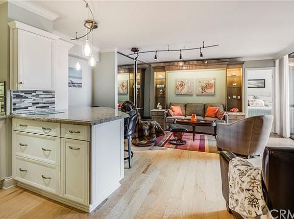 4th image of 531 Esplanade APT 202