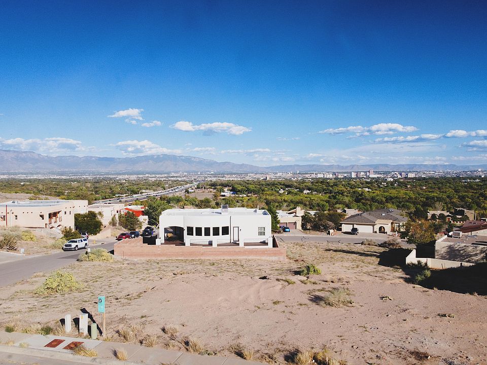 1st image of 1756 Cliffside Dr NW
