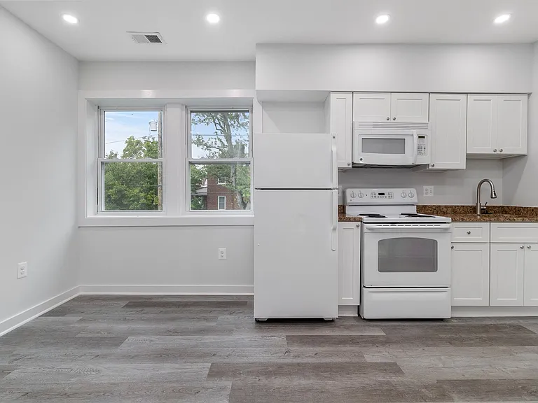 5131 2nd St NW — Photo 4