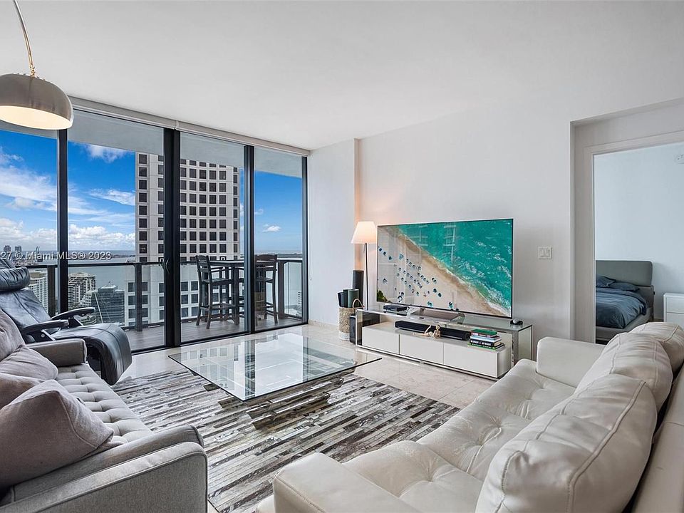 1st image of 68 SE 6th St APT 3207