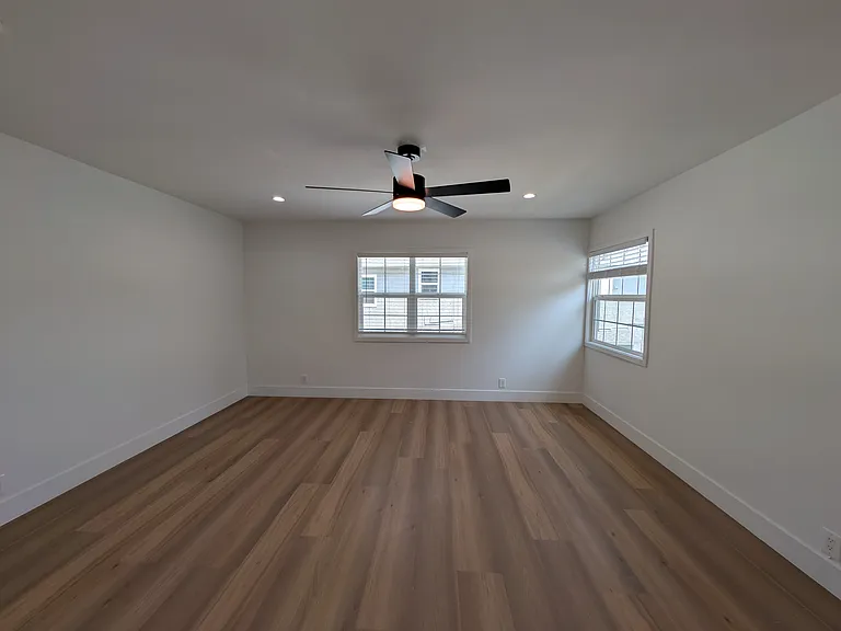 419 W Riverside Dr #B — Photo 6