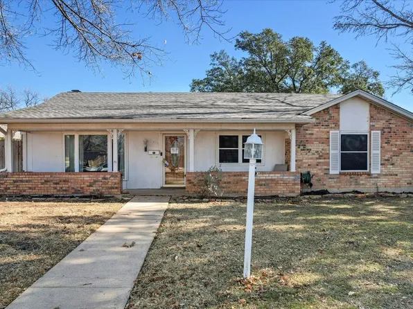 3805 Van Deman Dr, Benbrook, TX 76116