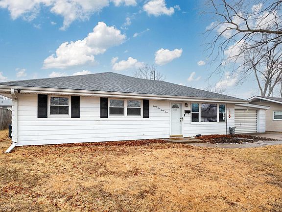 2nd image of 2133 N Wellington Dr