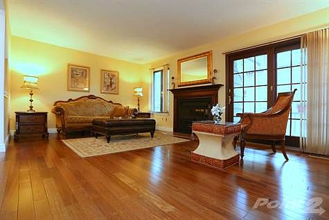 Rockland Real Estate Rockalnd Condos \nNanuet Condos in Treetops\nGorgeous Gleaming Brazilian Hardwood Floor