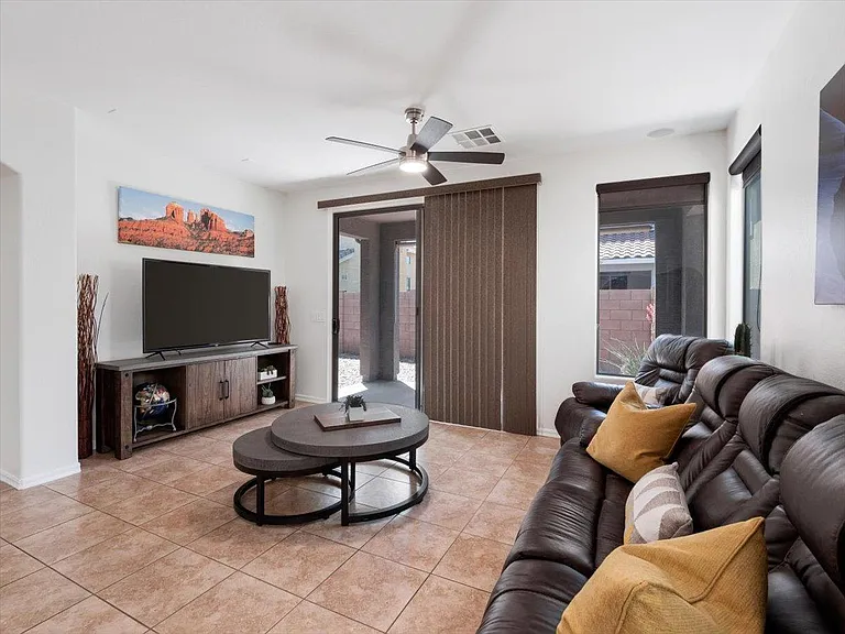 19131 E Pelican Dr — Photo 9