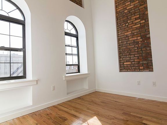 3rd image of 383 S 3rd St #B3