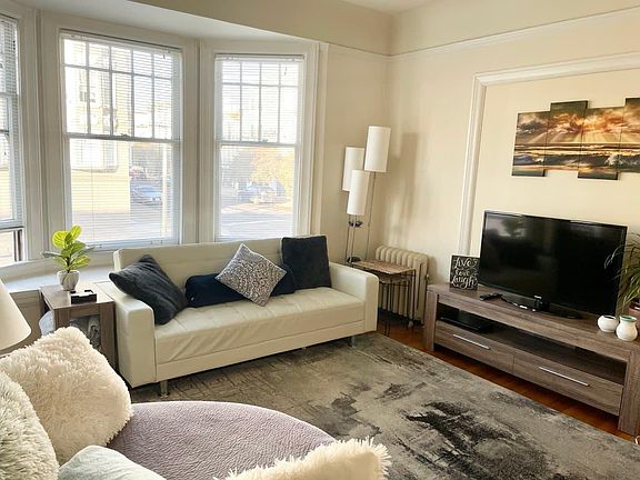 2nd image of 2295 Francisco St APT 102