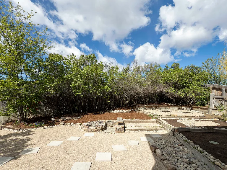 617 Willow Dr — Photo 13