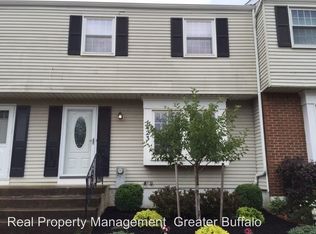 1423 Independence Dr, Derby, NY 14047