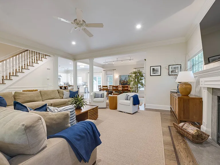 23 Arbutus Rd — Photo 33