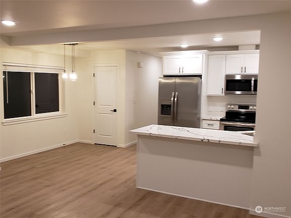 4th image of 4201 4203 S 30th Street