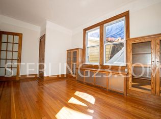 42-04 Ditmars Blvd #2E, Astoria, NY 11105