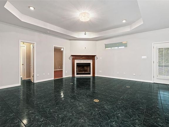 4th image of 7360 Nancy Ln