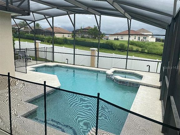 2nd image of 806 Orista Dr