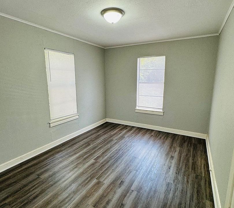 1st image of 4220 Beverly Dr