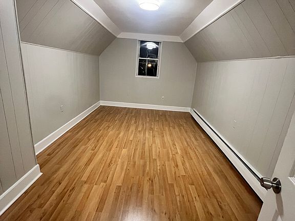 4th image of 199 Fairview Ave #2