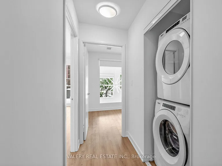 39 Niagara St #125 — Photo 18