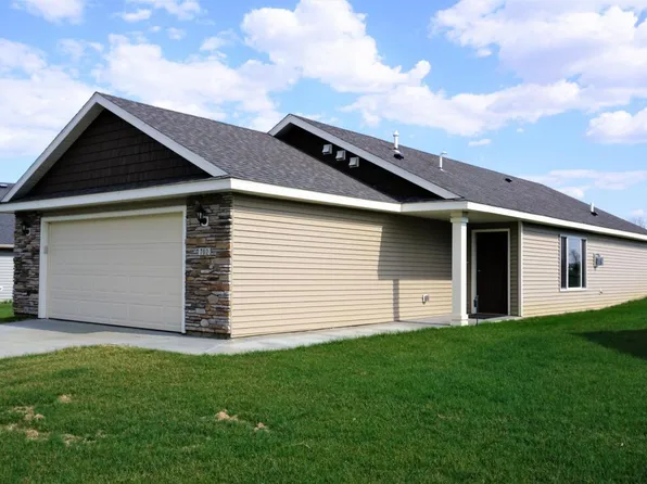 702 S Fork Pl, Kasson, MN 55944