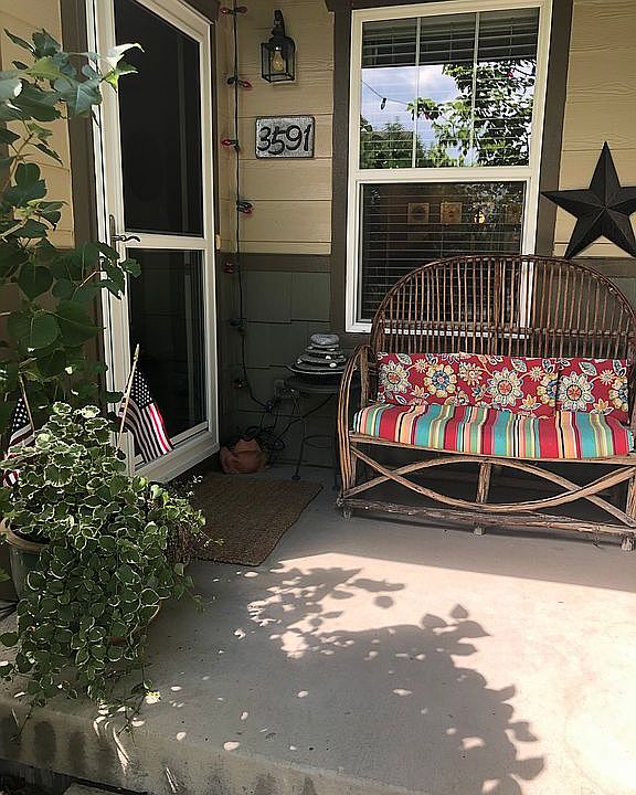 2nd image of 3591 Akron St