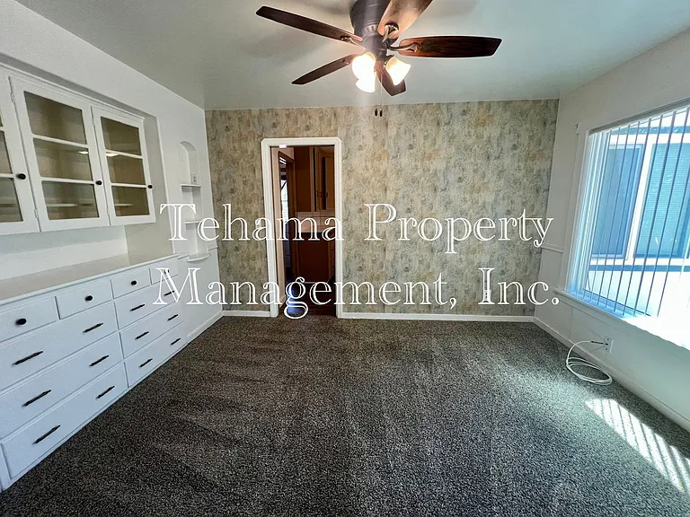 13650 Saint Marys Ave — Photo 3