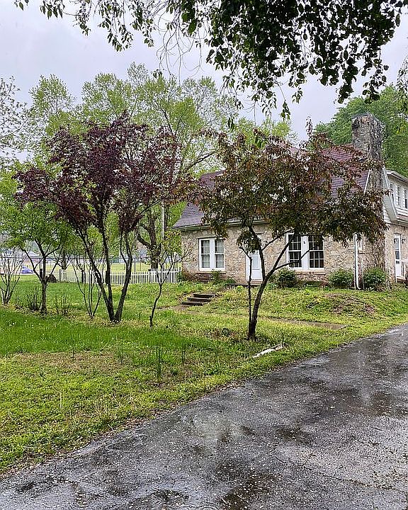 1st image of 22707 Main St