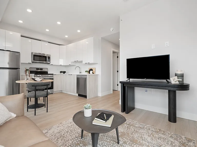 45754 Wellington Ave #308 — Photo 9