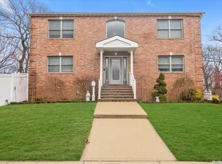 2007 Brook Pl, Bellmore, NY 11710