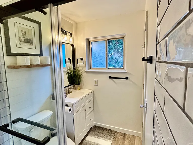 4805 NW 187th Ave — Photo 4