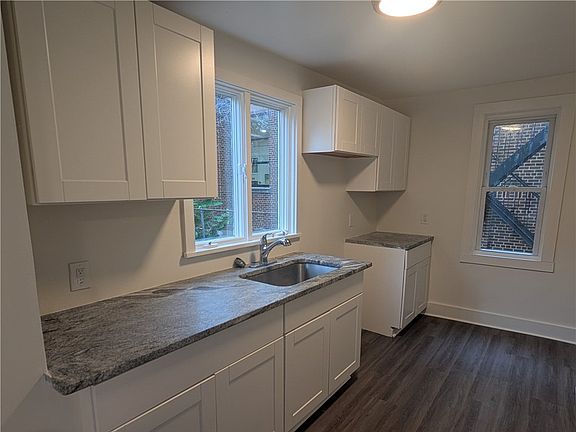 4th image of 869 Genesee St