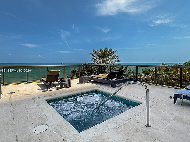 16275 Collins Ave — Photo 43