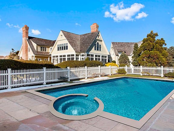 3rd image of 416 Beachcomber Ln