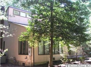 7 Doree Rd, Morganville, NJ 07751