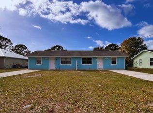 124 Admiral Cir, Sebastian, FL 32958