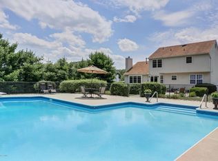 15 Melissa Lee Dr, Jackson, NJ 08527