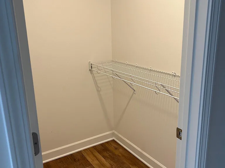 728 Jonas Cir — Photo 13