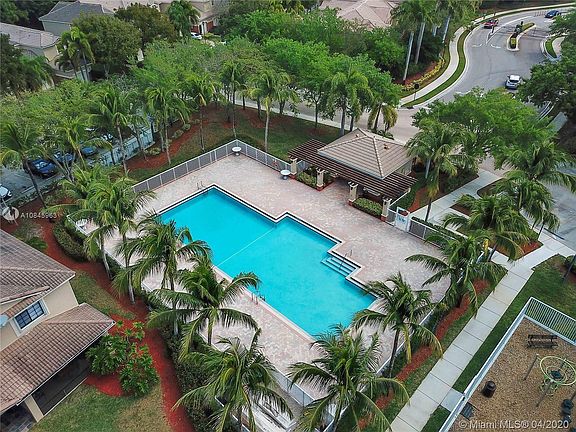 2nd image of 4068 Timber Cove Ln