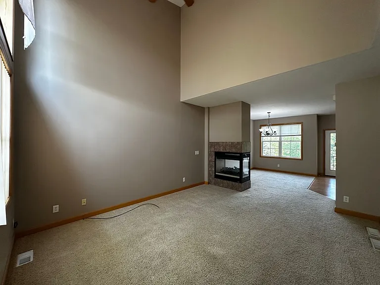 5793 Mount Curve Blvd — Photo 29