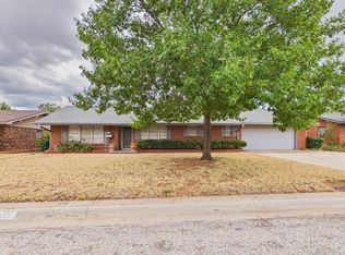 1418 Stanley St, Sweetwater, TX 79556