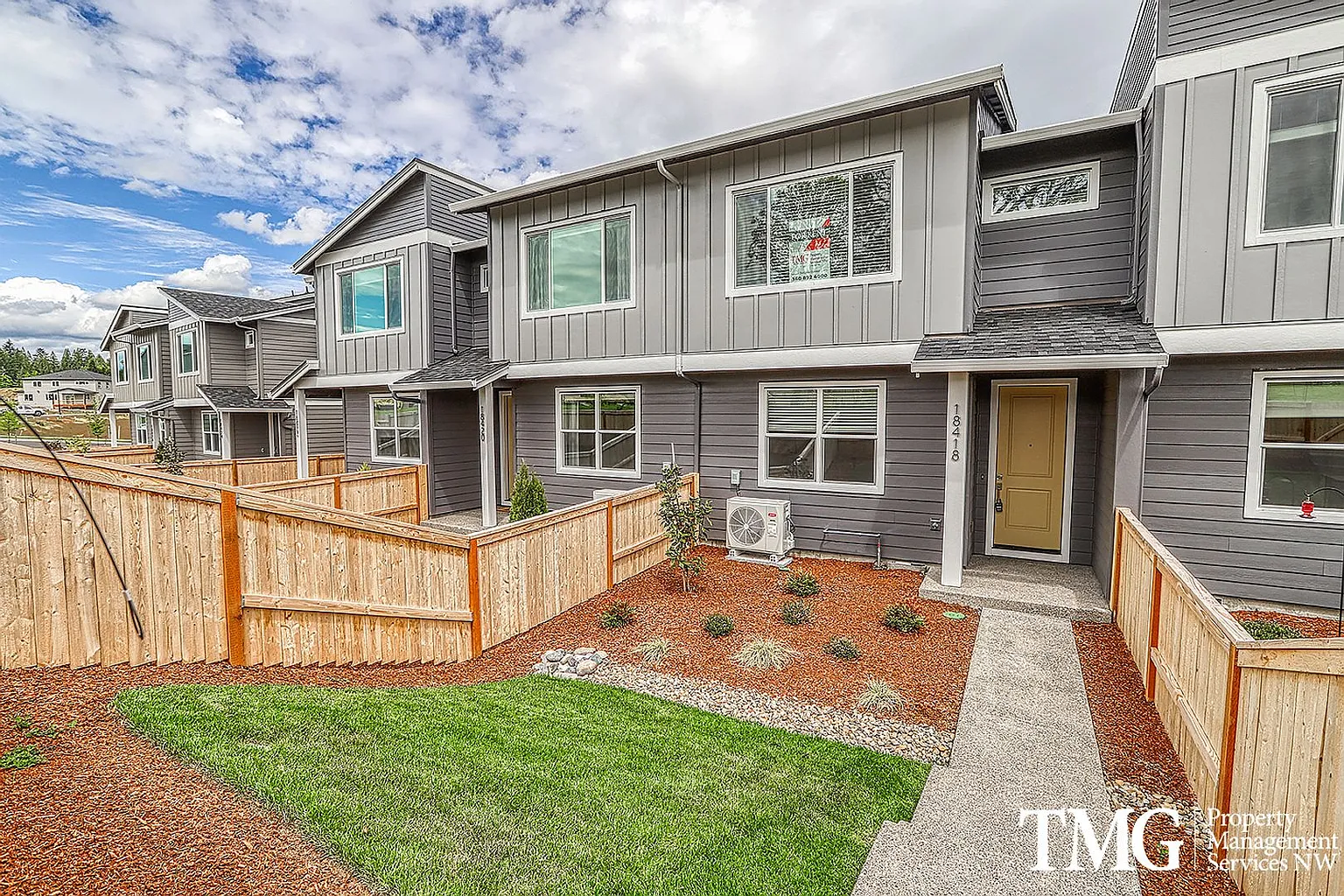 18418 NE 46th Pl photo 1