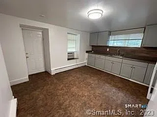 18 Knapp St #LOWER — Photo 3