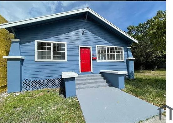 1st image of 707 4th St