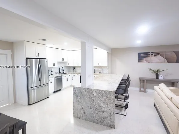 461 SE 1st Ave, Pompano Beach, FL 33060