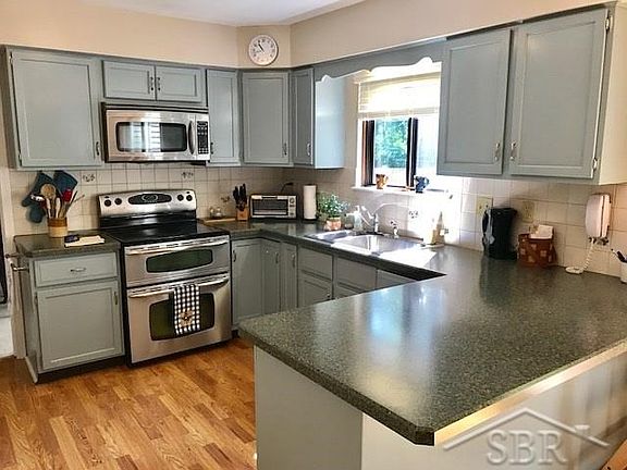 4th image of 1245 River Forest Dr