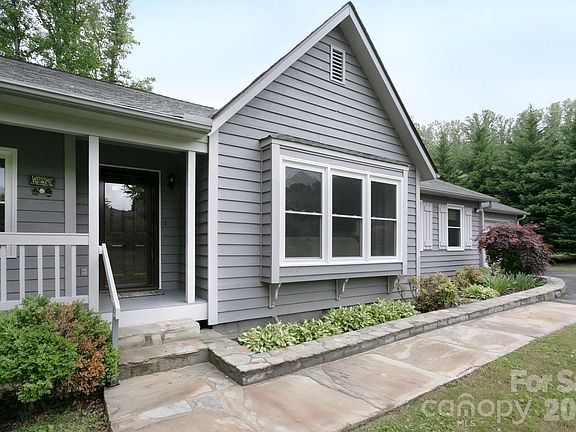 2nd image of 104 Richards Dr